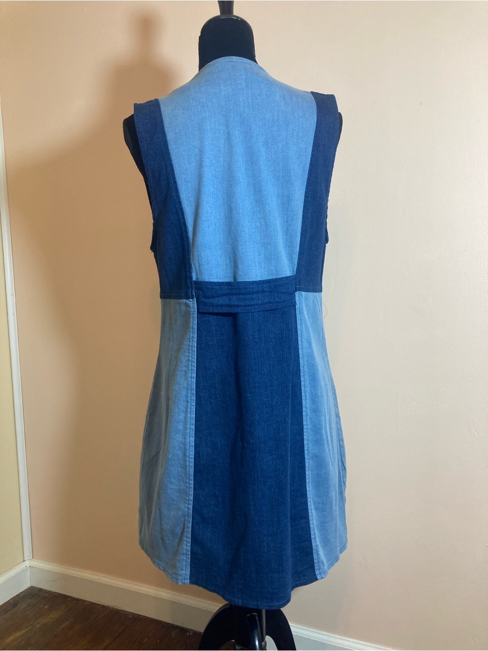 Sleeveless Two-Tone Denim Midi Skirt with Belt - Blue - Picture 3 of 9
